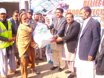 Aid Convoy reach the neediest – Azizabad Village, Charsada, KPK - Nov 2010